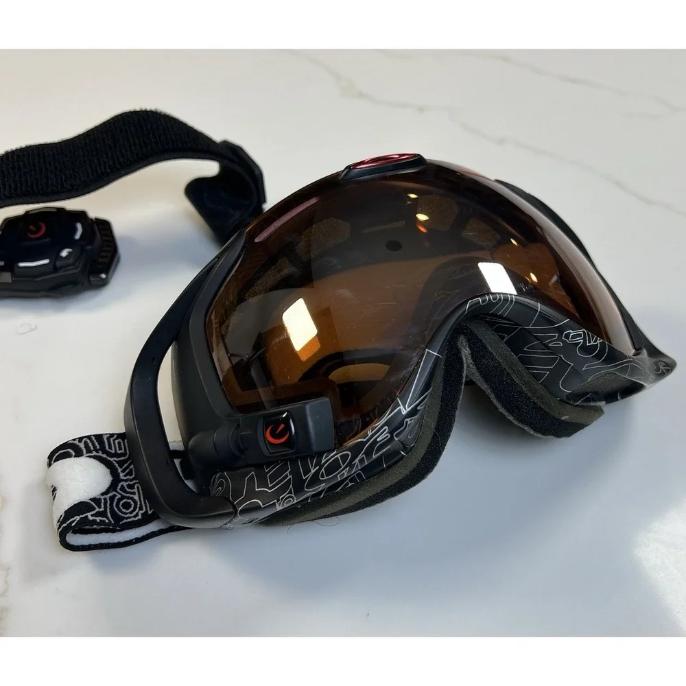 Oakley Airwave 1.5 Ski Goggles Bluetooth and Wi-Fi‎ w Wrist Controller Tested